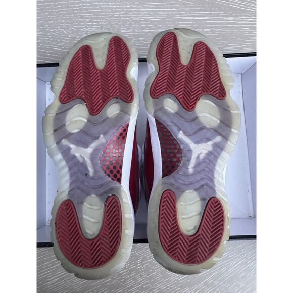 Air Jordan 11 Retro Red/White Size 9.5 CT8012 16 Pre Owned Original Box main image 11